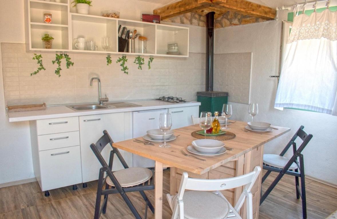 Cottage Rugonj ستاري غراد المظهر الخارجي الصورة